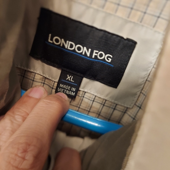 London fog jacket - Picture 3 of 8
